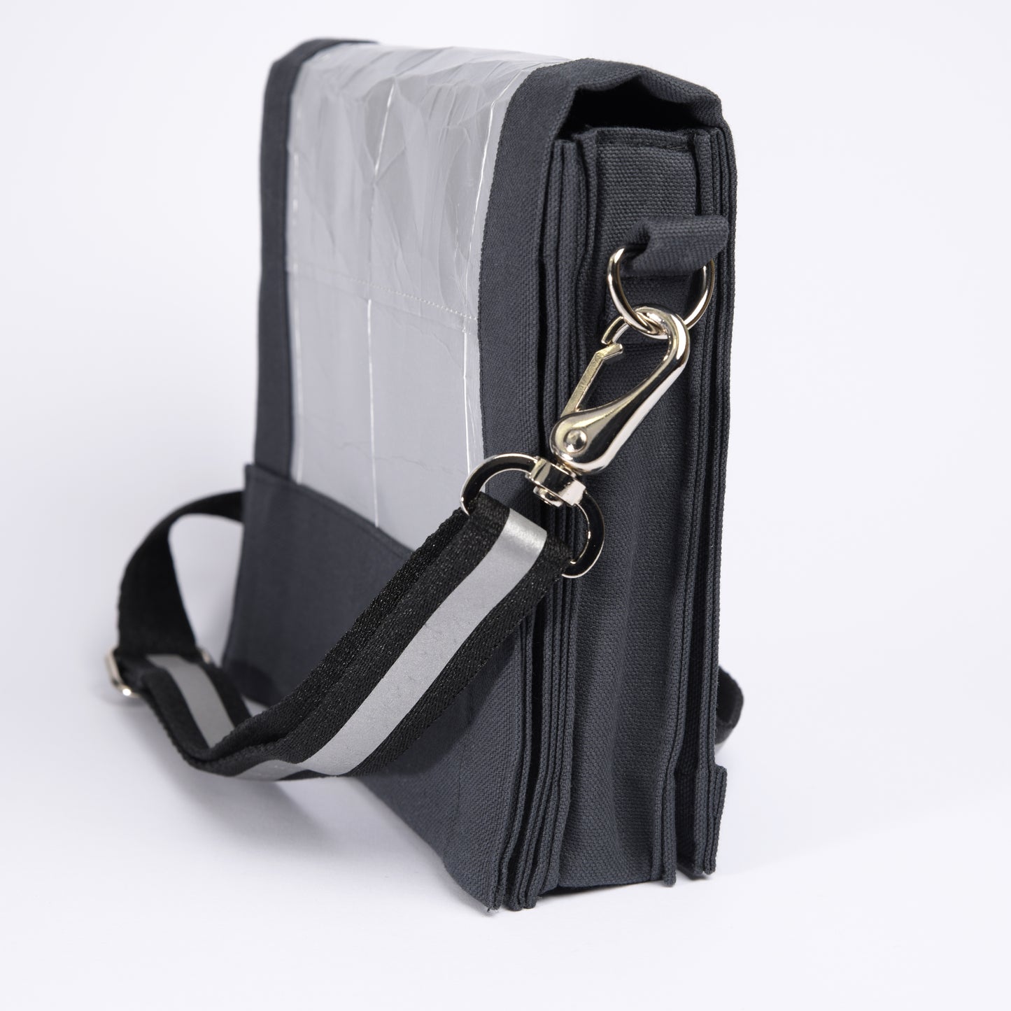 Cross Body Bag Södermalm - silver black
